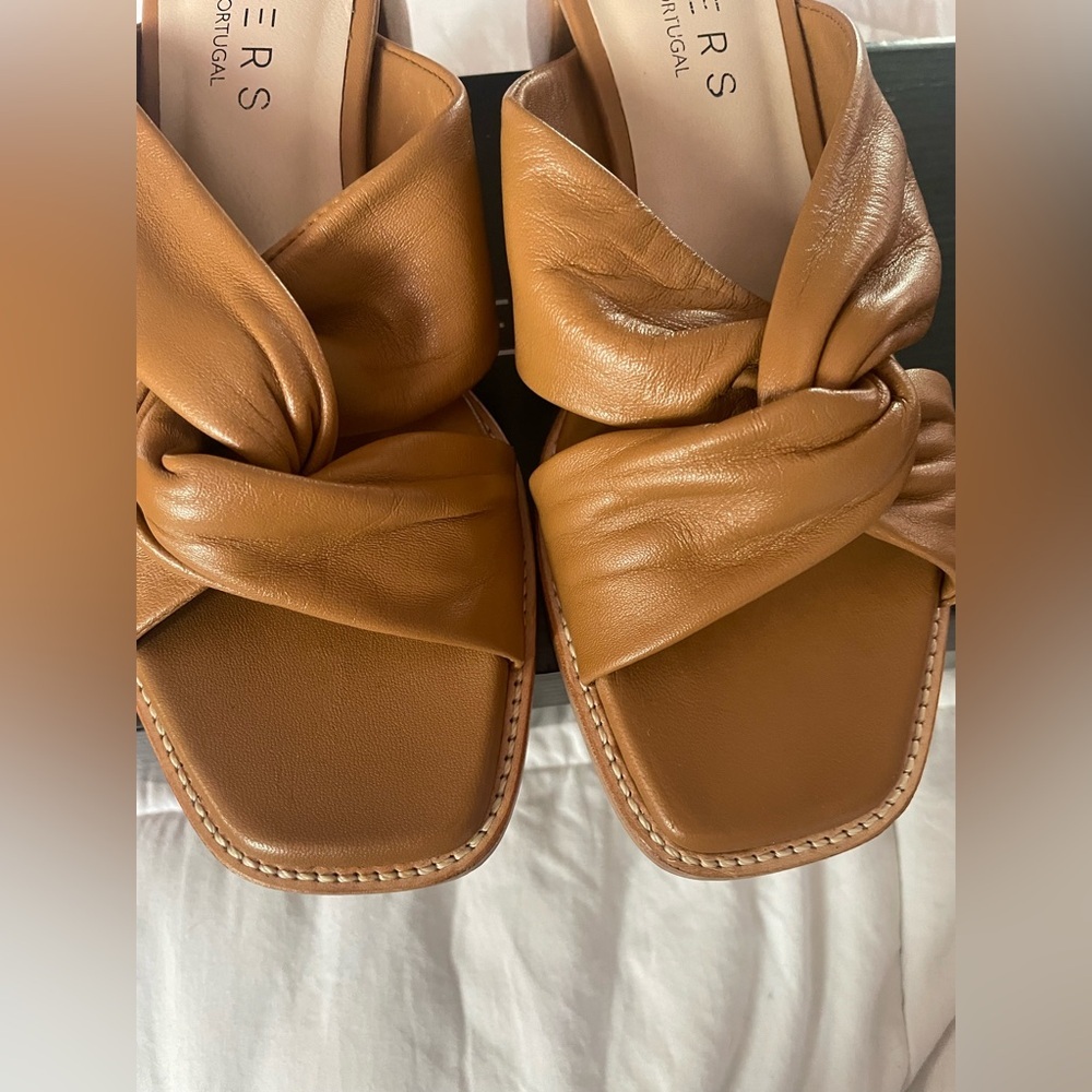 Ateliers Doria Tan Leather 2” Block Heel Sandals - Picture 4 of 11